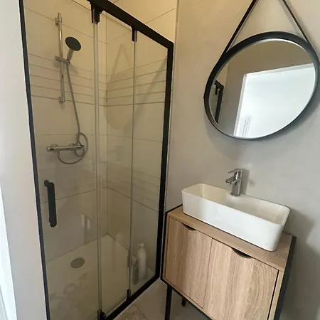 Independant Avec Parking Nîmes